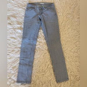 524 Levi’s striped jeans
